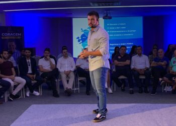 Matheus Ribeiro durante o lançamento de sua pré-campanha | Foto: Dayrel Godinho / Folha Z