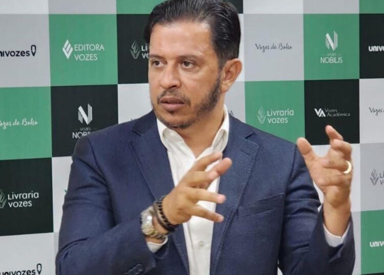 Rogério Cruz escolhe marqueteiro que atuou em campanhas do PT, MDB e Republicanos