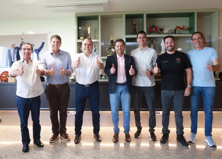 Grupo de Bruno e Romário apoia Mabel, com uma condição