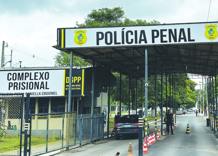 Goiás terá novo concurso para policial penal com salários R$ 6 mil