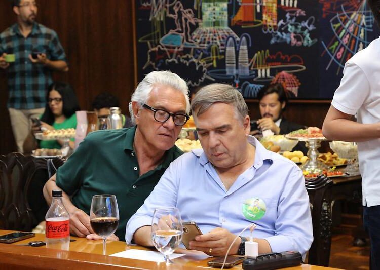Caiado e Mabel acompanhando a votação | Foto: Divulgação