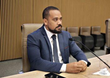 Rogério Almeida quer a bênção de Mendanha para tentar vaga na Assembleia