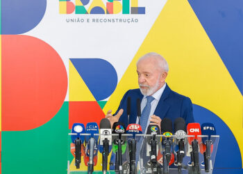 Qual é o salário mensal do presidente da República? Veja quanto Lula recebe