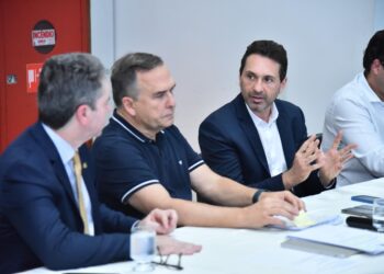 Saúde em crise exige mais que reuniões: é hora de ação conjunta e urgente