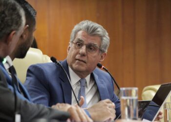 Romero Jucá retoma articulações políticas em Goiás e cita Sandro Mabel