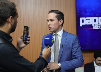 Victor Hugo nega que acordo político inclua seu retorno à Câmara de Aparecida