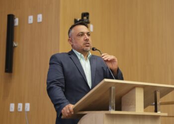 Imprensa de Aparecida reage a ataque de André Fortaleza: "Leviano e ofensivo"