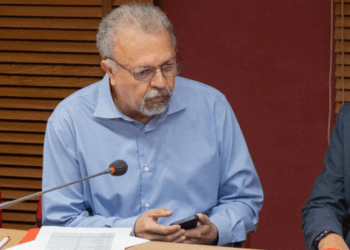 PSB renova cúpula e mantém Elias Vaz em cargo nacional