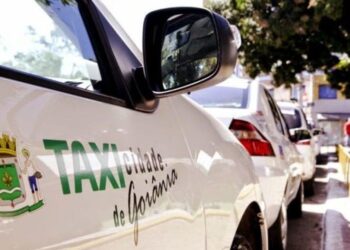 Taxis estacionados em Goiânia | Foto: Divulgação