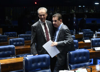 Vanderlan e Pedro Chaves | Foto: Senado