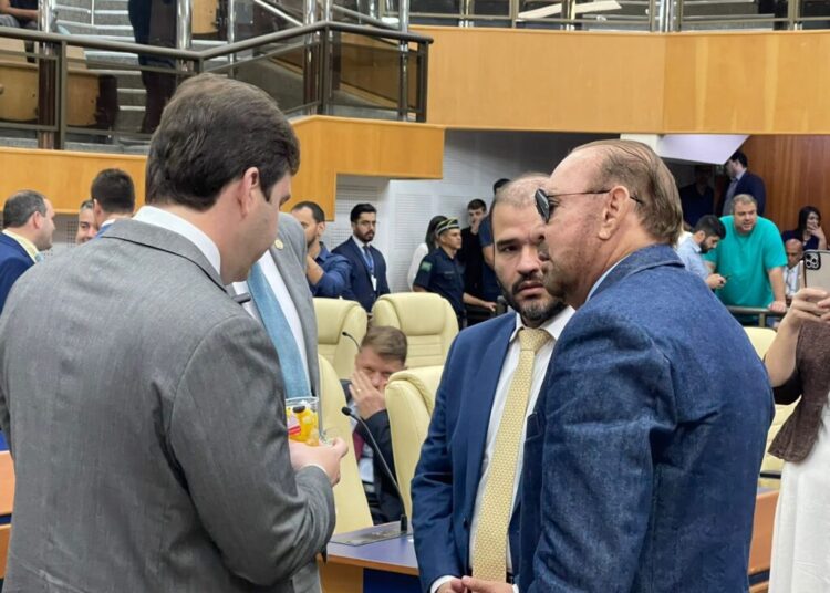 Vereadores Lucas Kitão, Lucas Virgílio e Sebastião Peixoto | Foto: Câmara de Goiânia