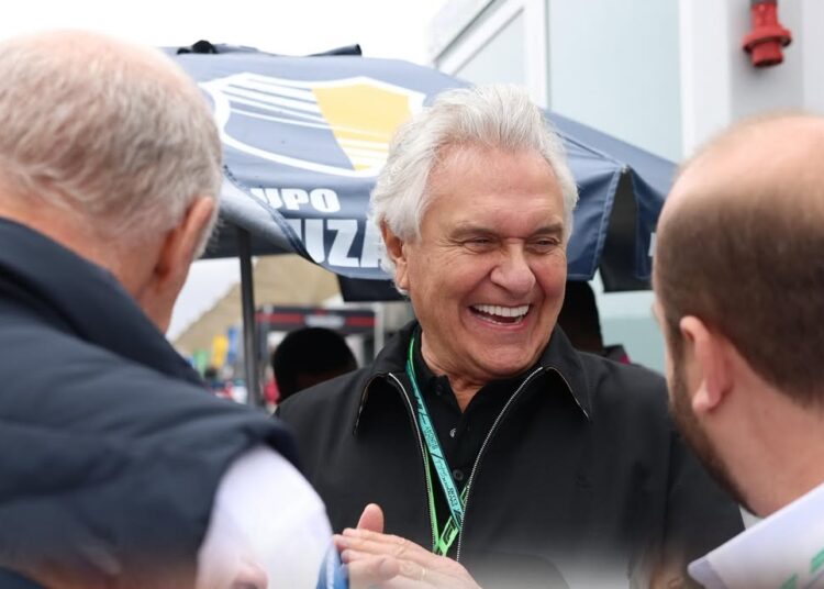 Caiado  durante participação no GP da Formula 1  |  Foto: Redes sociais