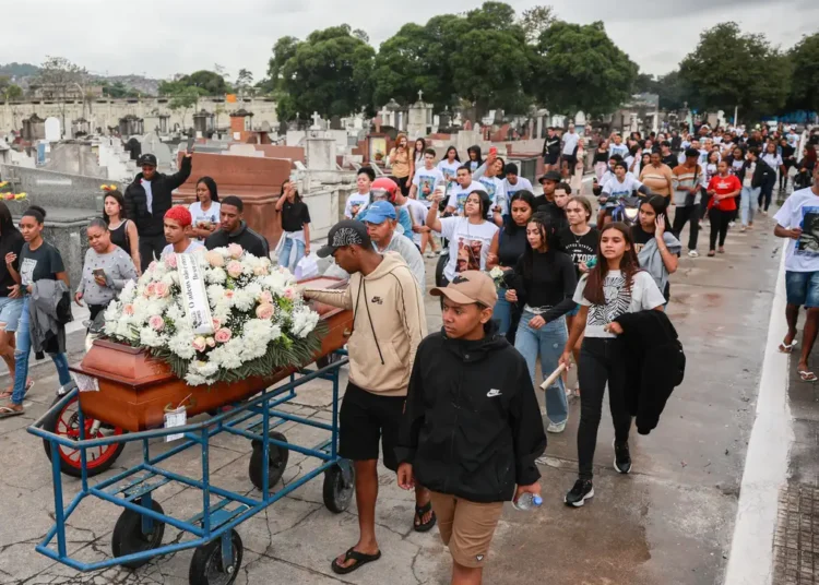 Mortes por WhatsApp: CV ordenava execuções e controlava tráfico pelo celular