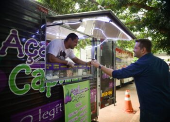 Prefeitura abre credenciamento para food trucks no Natal Aparecida 2025